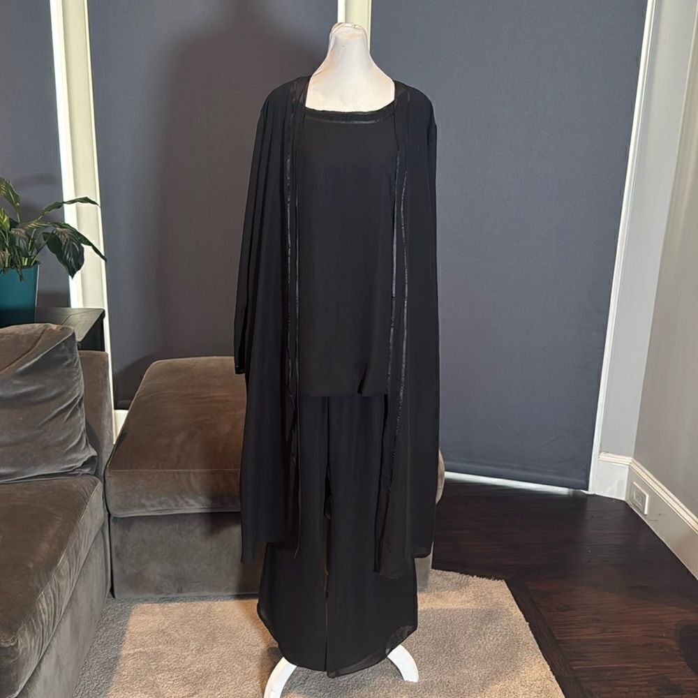 Women’s Black Chiffon 3 Piece Formal Pants Suit Ribbon Detail Size 16 NEW
